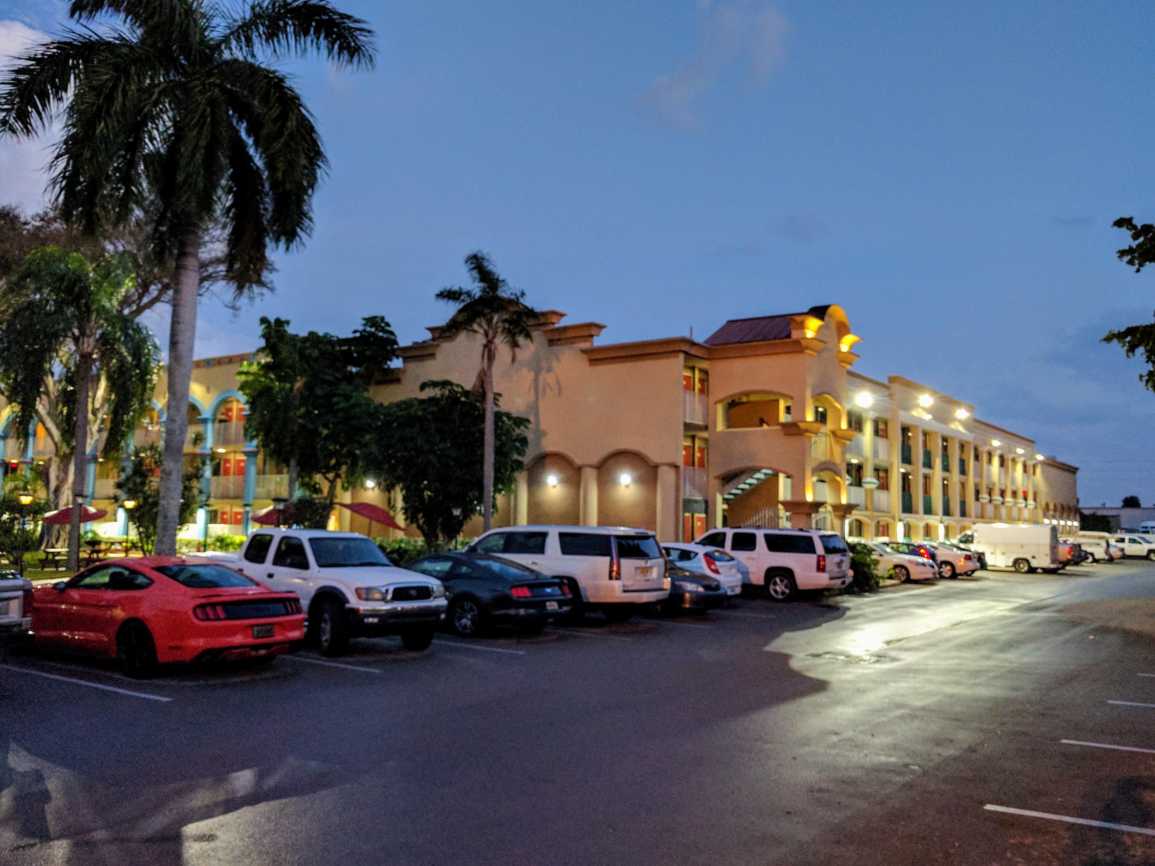 Red Carpet Inn Airport Fort Lauderdale Bagian luar foto